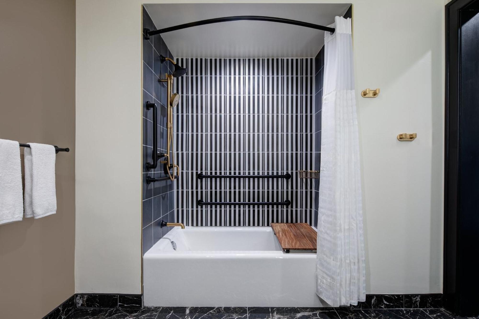 The Lasalle Hotel, Bryan College Station, A Tribute Portfolio Hotel 외부 사진
