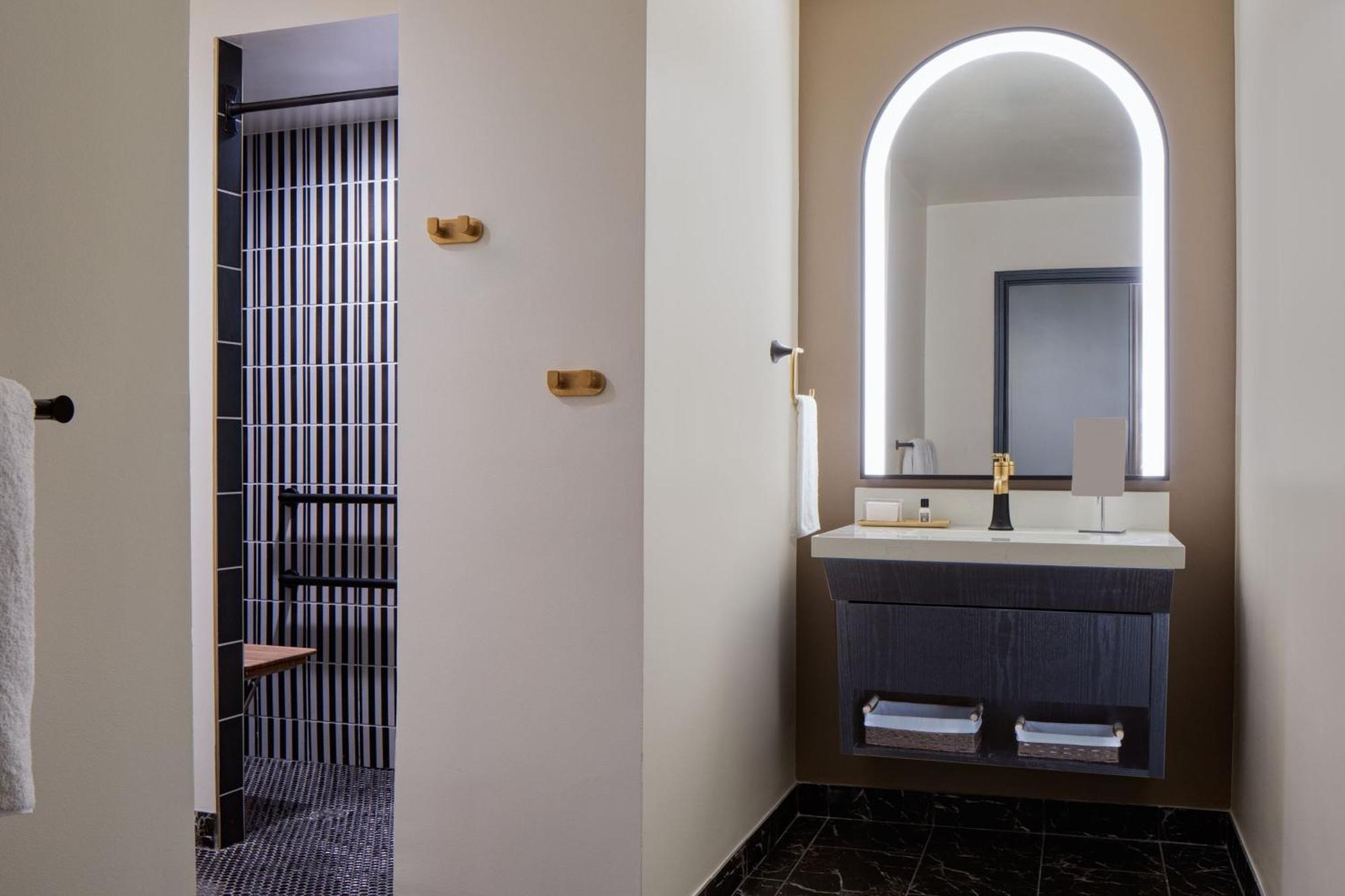 The Lasalle Hotel, Bryan College Station, A Tribute Portfolio Hotel 외부 사진